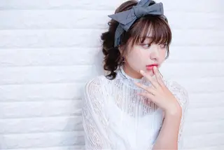 ミディアム カラー パーマ ヘアアレンジ 髪質改善、エクステ 山口卓哉のヘアスタイル