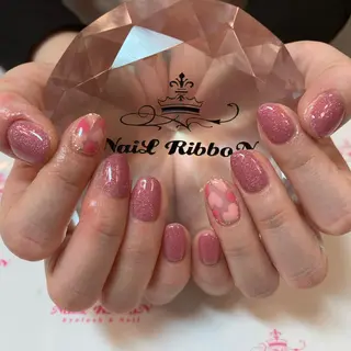 ネイル ネイルリボン 受付スタッフのネイルデザイン