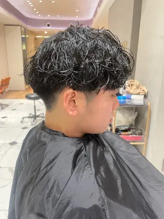 パーマ メンズ 頭から整える美容師 松田のヘアスタイル