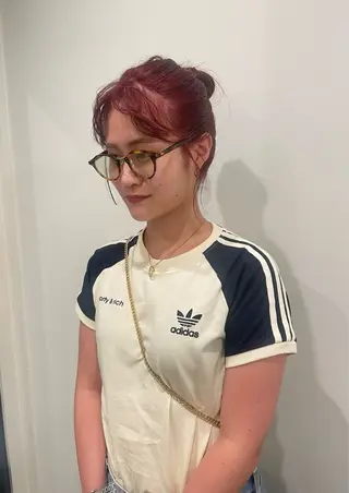 セミロング カラー 渋谷 留菜のヘアスタイル