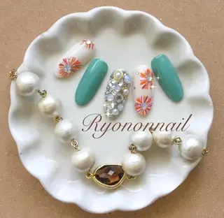 ネイル Ryononnail(リョノンネイル)所属・Ryononnail 上谷典子のネイルデザイン
