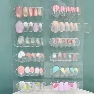 ネイル 💙🤍Tiary M🤍💙のネイルデザイン