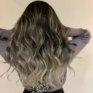 ロング カラー ヘアアレンジ 守屋 颯太のヘアスタイル