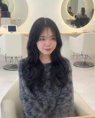 ロング カラー 凪紗 🎀 カラー /ハイトーンのヘアスタイル