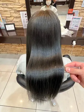 ロング 福岡縮毛矯正✨️ ストレート 向井和輝のヘアスタイル