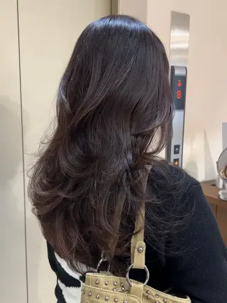 ロング マスダ ミウのヘアスタイル