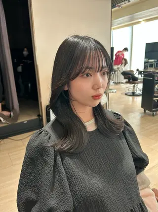 セミロング 🎀大竹美侑／顔まわ りカット／レイヤーのヘアスタイル