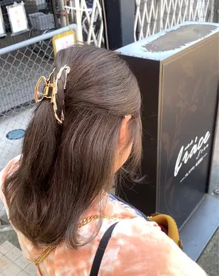 ロング カラー 松本 絢乃のヘアスタイル