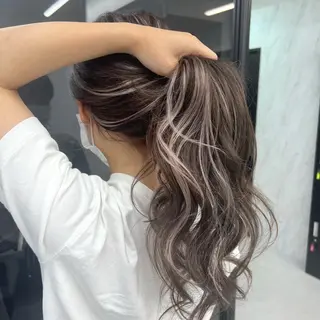 ロング カラー シールエクステ特化 ハイトーン、NANAのヘアスタイル