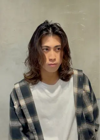 ミディアム 似合わせハイトーン 🍯ayumi🍯のヘアスタイル