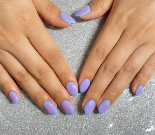 ネイル VIERU 🌈🎀💖のネイルデザイン