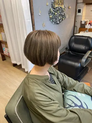 ショート カラー HempBeauty 浅野アサミのヘアスタイル