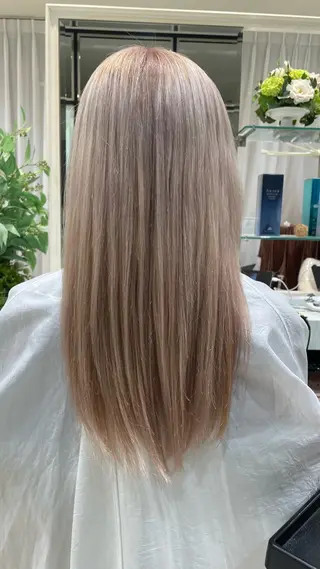 セミロング ハイトーン募集中 💜✝️荒川優輝のヘアスタイル