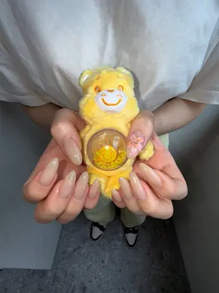 ネイル nalu🐚 京橋｜Rommyのネイルデザイン