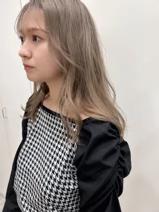 ロング カラー 💛🤍U too e’s 鎌倉🧸のヘアスタイル