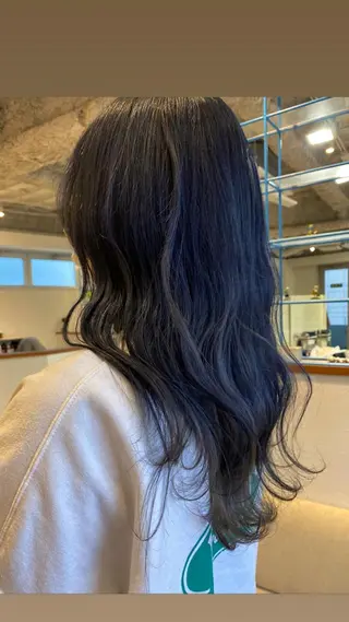 ロング カラー Ate by little所属・青木 梢のヘアスタイル