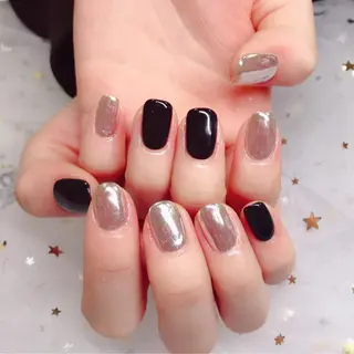 カラー ネイル Q Free nailsのネイルデザイン