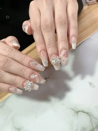 ネイル Hey🌈NAIL 長さ出し専門店のネイルデザイン