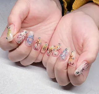 ネイル R inのネイルデザイン