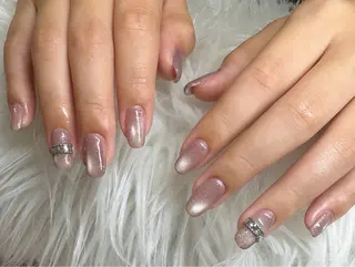 ネイル 𝐑𝐢𝐧𝐨𝐚 Lunonのネイルデザイン