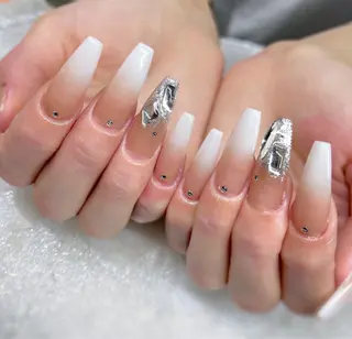 ネイル Queens テイのネイルデザイン