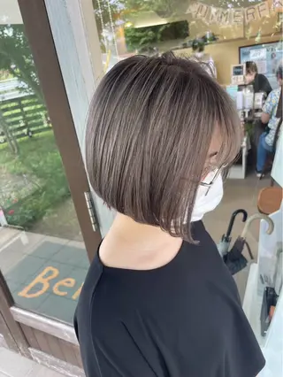 ショート カラー ぴーす/縮毛矯正 /ナチュラルカラーのヘアスタイル