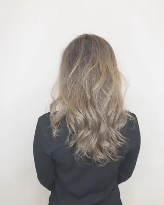 セミロング レイヤー×縮毛矯正 深見 拓のヘアスタイル