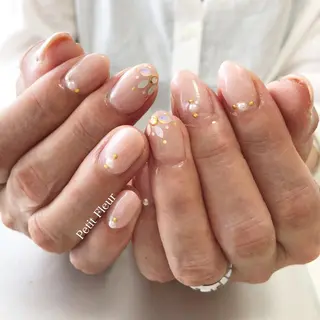 ネイル Petit Fleur所属・青柳 亜梨奈のマツエク・マツパデザイン