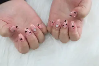 ネイル カラーズビューティサロン所属・ツノスエアヤカ ／つののネイルデザイン