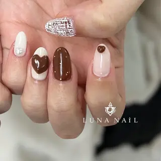 ネイル アトリエ　ミモザ所属・いまむら あかりのネイルデザイン