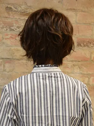 ショート カラー パーマ 黒川 真実のヘアスタイル