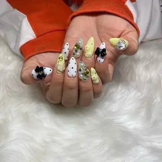 ネイル R nailのネイルデザイン