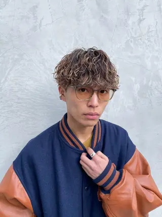 パーマ is by fifth所属・fifth 山中達也のヘアスタイル