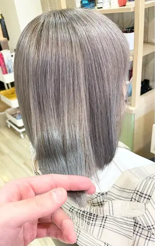 ミディアム カラー 🌈派手髪ハイトーン 🌈鈴木亮太🌈のヘアスタイル