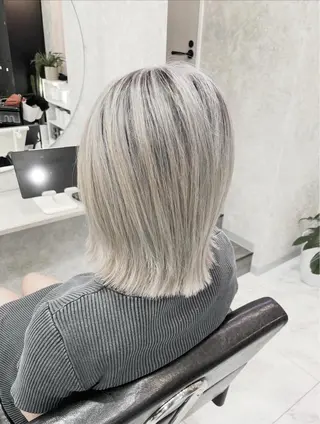 ショート 🦋ハイトーン🦋 石山 希理🦋のヘアスタイル