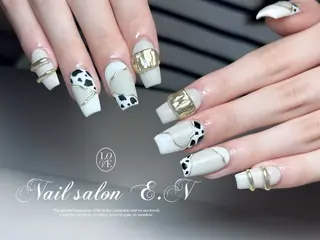 ネイル E.N🦋 長さ出し/持ち込みのネイルデザイン