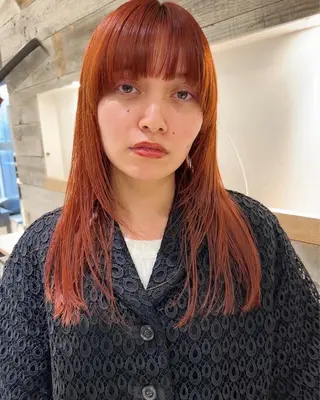 セミロング カラー Loom.所属・村上雅人 ナチュラルモードのヘアスタイル