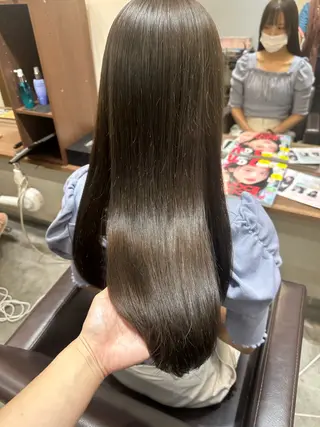 セミロング 縮毛矯正+モテカラー 🎀✨MIHOのヘアスタイル