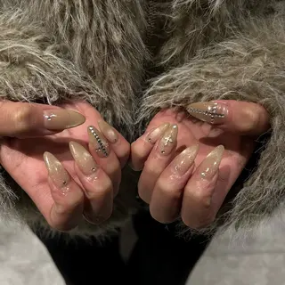 ネイル 高橋 麻里子のネイルデザイン