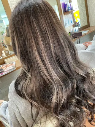 セミロング LOPEZ LAB所属・🦁LOPEZLAB /RUNA🌙のヘアスタイル