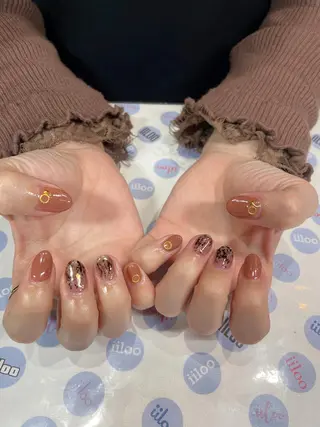 ネイル iiloo aromaworksのネイルデザイン