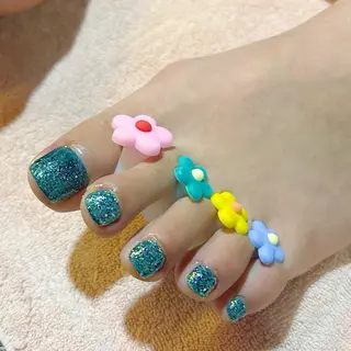 ネイル mibu 𓀬鈴木のマツエク・マツパデザイン