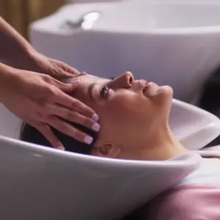 セミロング 韓国ヘア/レイヤー 顔周りカット/ユキナのヘアスタイル