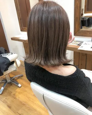 ミディアム 横浜ブリーチムラ直し ハイトーン/ブリーチのヘアスタイル