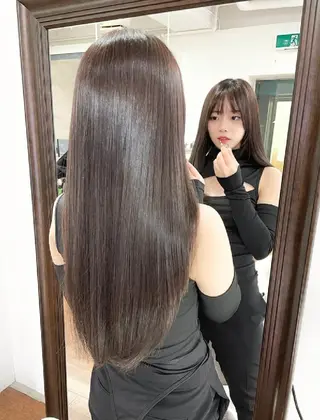 ロング カラー 小河 恵子のヘアスタイル