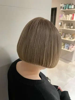 ショート カラー ブリーチ👩‍🦳/ ‪✂︎MANAMIのヘアスタイル