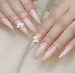 ネイル RAFFINE haru🦋🩵のネイルデザイン