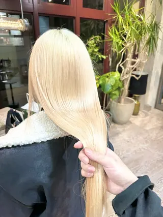 ロング カラー kai .のヘアスタイル