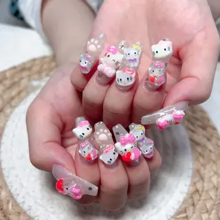 ネイル Maggie Nail🦩のネイルデザイン