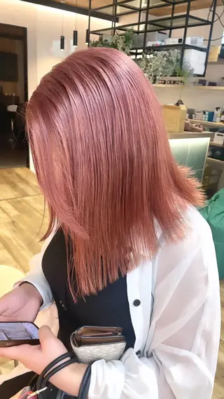 ミディアム オノザワ シュウジのヘアスタイル